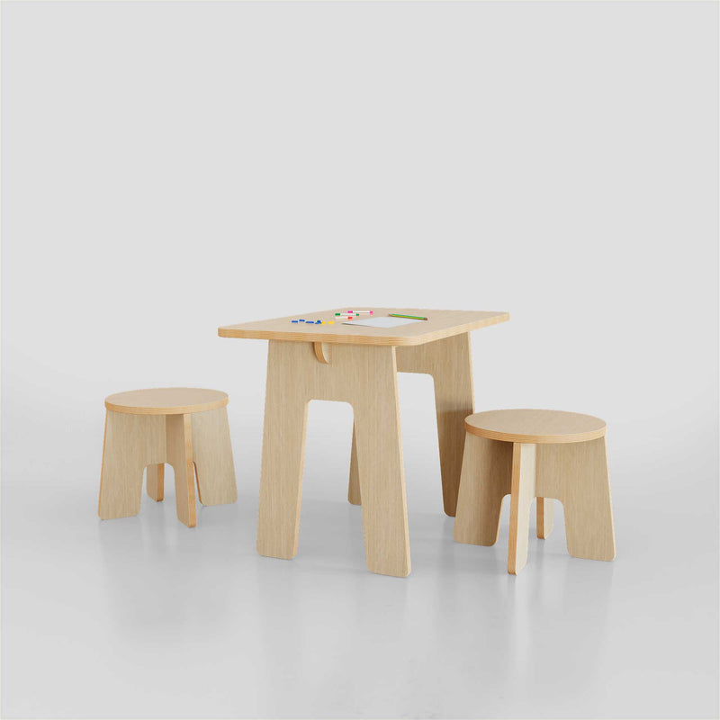 Kids table and chairs