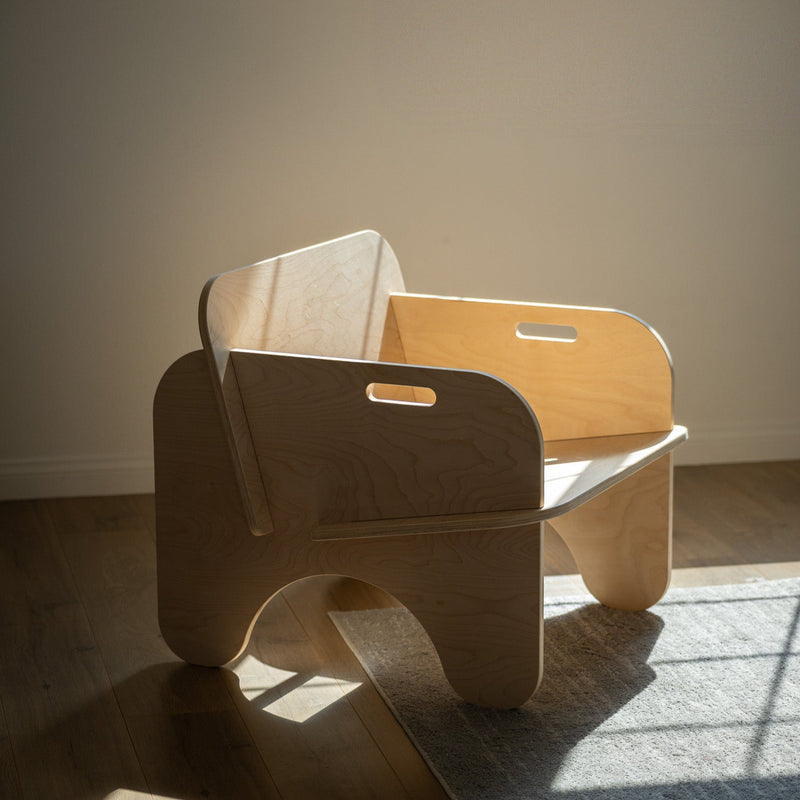 MInimal Lounge Chair