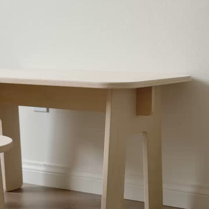 Kids Table and Chairs